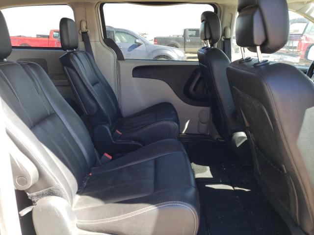 Photo 11 from auction – 2016 CHRYSLER TOWN & COU with VIN 2C4RC1BG9GR267975