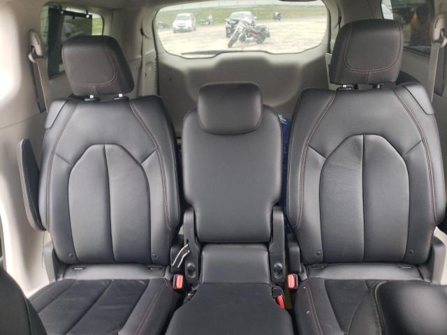 Photo 10 from auction – 2017 CHRYSLER PACIFICA T with VIN 2C4RC1BG1HR826937