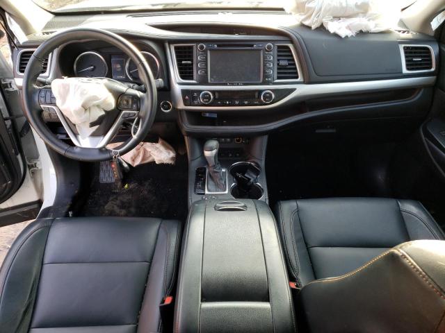 Photo 8 from auction – 2018 TOYOTA HIGHLANDER with VIN 5TDJZRFH2JS523126