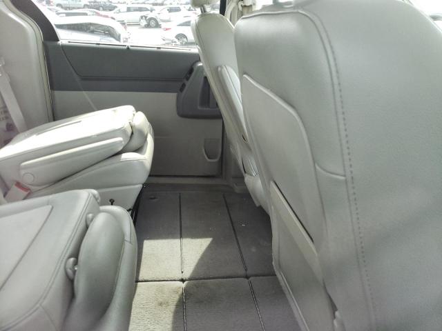 Photo 11 from auction – 2008 CHRYSLER TOWN & COU with VIN 2A8HR54P98R113582