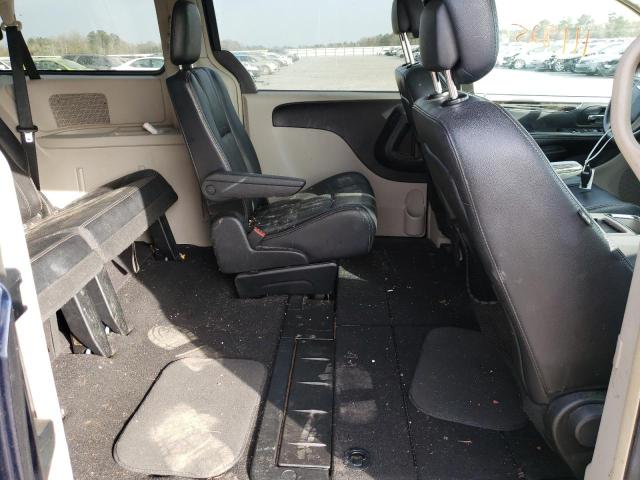 Photo 11 from auction – 2012 CHRYSLER TOWN & COU with VIN 2C4RC1BG2CR364171