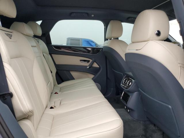Photo 11 from auction – 2019 BENTLEY BENTAYGA with VIN SJAAM2ZV5KC024865