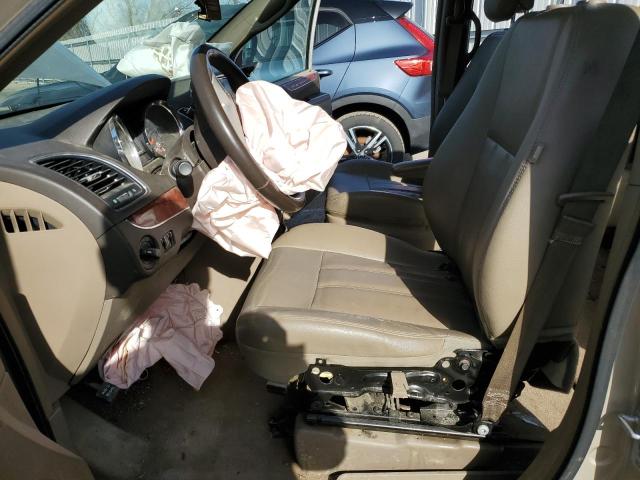 Photo 7 from auction – 2016 CHRYSLER TOWN & COU with VIN 2C4RC1BG0GR254824