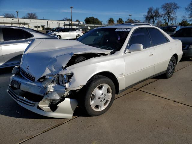 LEXUS ES 300 2000 with VIN JT8BF28GXY5101256 - Photo from auction
