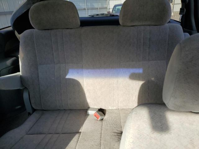 Photo 10 from auction – 2000 TOYOTA SIENNA CE with VIN 4T3ZF19C6YU172758