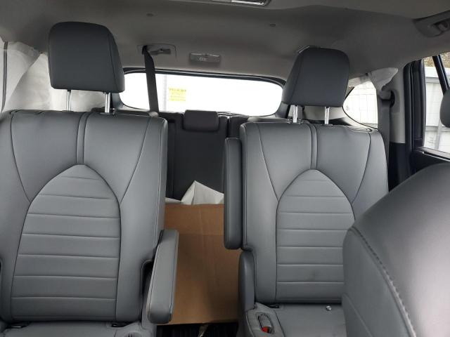 Photo 10 from auction – 2022 TOYOTA HIGHLANDER with VIN 5TDGZRBH3NS217266