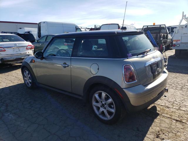 Photo 2 from auction – 2008 MINI COOPER with VIN WMWMF33528TT64310