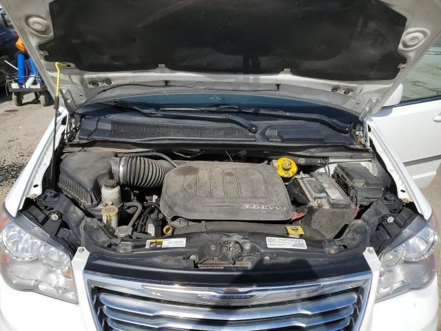 Photo 12 from auction – 2016 CHRYSLER TOWN & COU with VIN 2C4RC1BG9GR301106