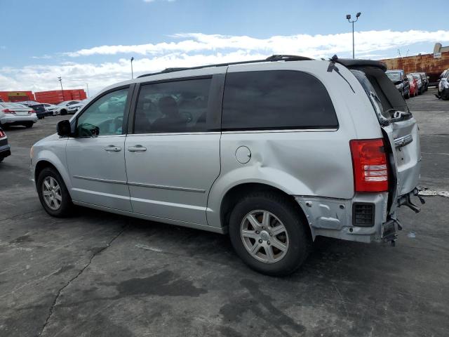 Photo 2 from auction – 2010 CHRYSLER TOWN & COU with VIN 2A4RR5D18AR103231