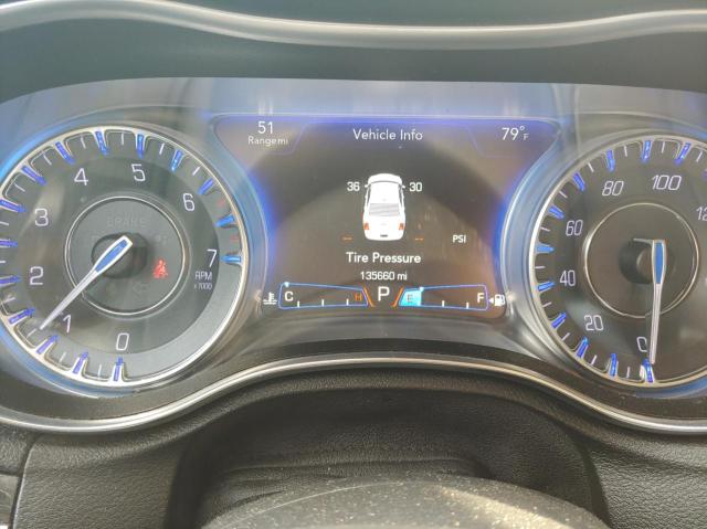 Photo 8 from auction – 2017 CHRYSLER 300 LIMITE with VIN 2C3CCAAG2HH577453