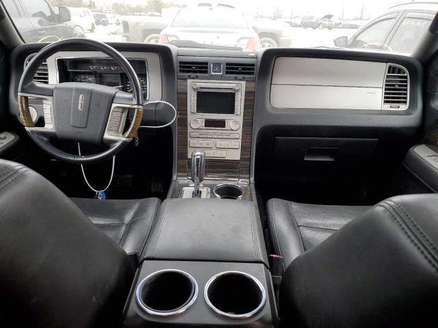 Photo 8 from auction – 2010 LINCOLN NAVIGATOR with VIN 5LMJJ2J51AEJ01374