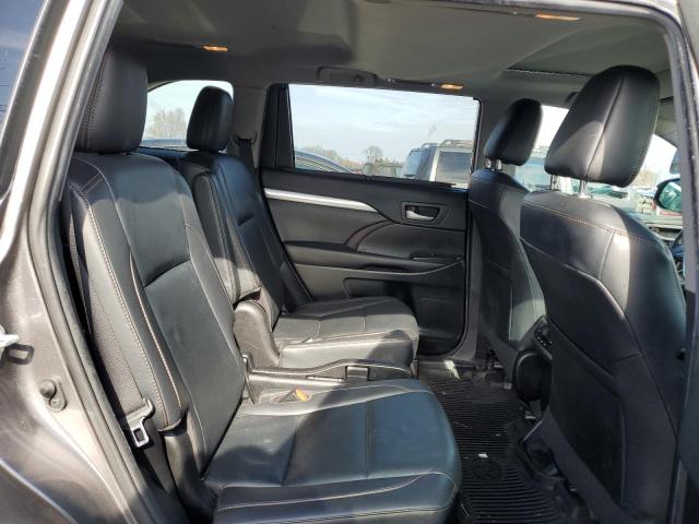 Photo 11 from auction – 2019 TOYOTA HIGHLANDER with VIN 5TDJZRFH7KS592489