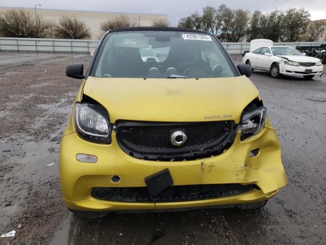 Photo 5 from auction – 2017 SMART FORTWO with VIN WMEFJ9BA1HK229175