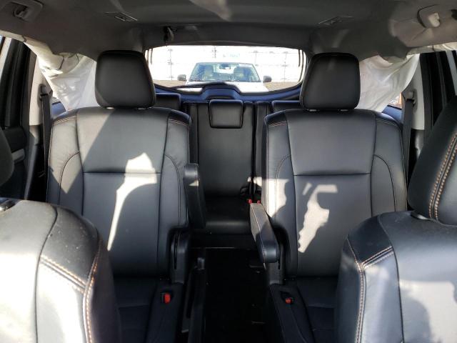 Photo 10 from auction – 2018 TOYOTA HIGHLANDER with VIN 5TDJZRFH2JS523126