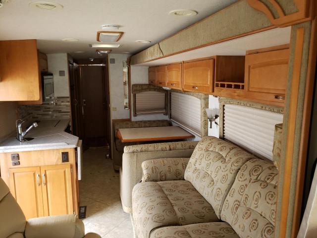Photo 6 from auction – 2005 WINNEBAGO SUNCRUISER with VIN 5B4MP67G753399052