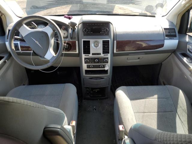 Photo 8 from auction – 2010 CHRYSLER TOWN & COU with VIN 2A4RR5D10AR442484
