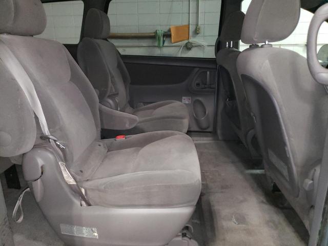 Photo 11 from auction – 2005 TOYOTA SIENNA CE with VIN 5TDZA23C55S286695