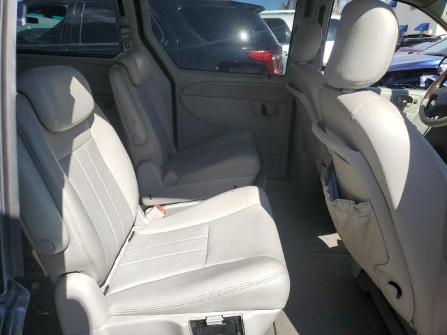 Photo 10 from auction – 2005 CHRYSLER TOWN & COU with VIN 2C4GP54L45R192452