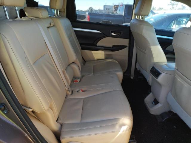 Photo 10 from auction – 2018 TOYOTA HIGHLANDER with VIN 5TDJZRFH6JS845610