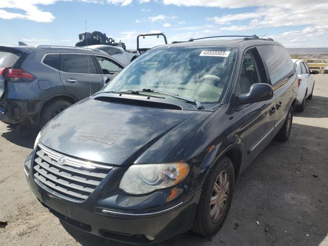 CHRYSLER TOWN & COU 2005 with VIN 2C4GP54L45R192452 - Photo from auction
