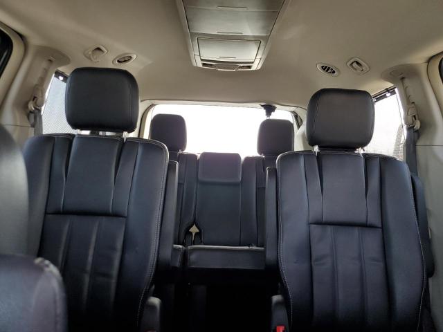 Photo 10 from auction – 2015 CHRYSLER TOWN & COU with VIN 2C4RC1BG7FR554293