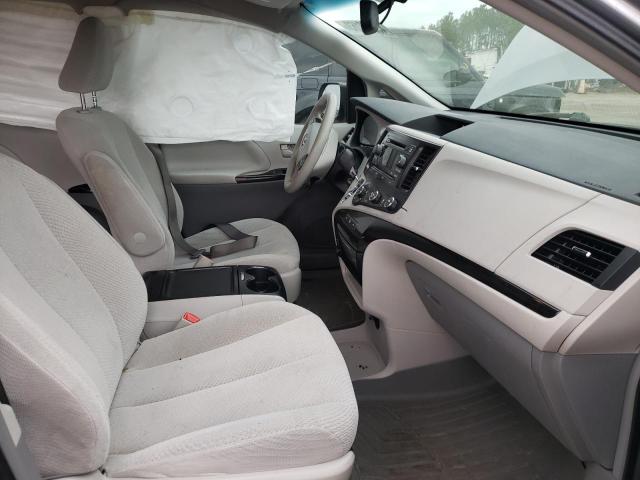 Photo 7 from auction – 2012 TOYOTA SIENNA LE with VIN 5TDKK3DC2CS179717