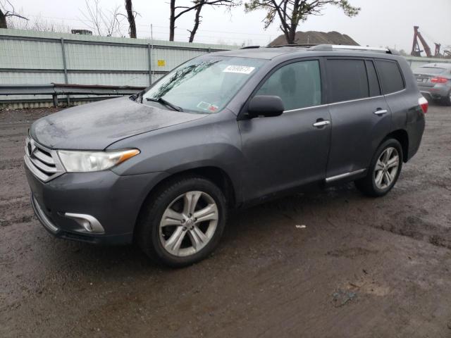 TOYOTA HIGHLANDER 2013 with VIN 5TDDK3EH5DS276950 - Photo from auction