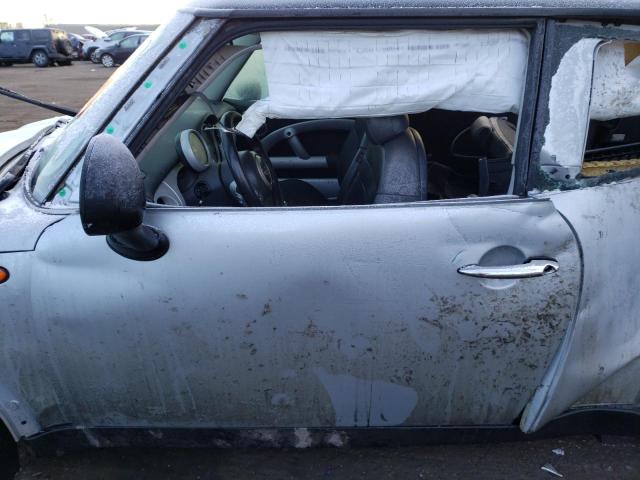 Photo 7 from auction – 2004 MINI COOPER with VIN WMWRC33424TJ56539