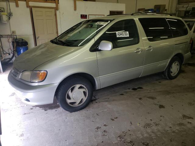 TOYOTA SIENNA LE 2003 with VIN 4T3ZF13C63U523783 - Photo from auction