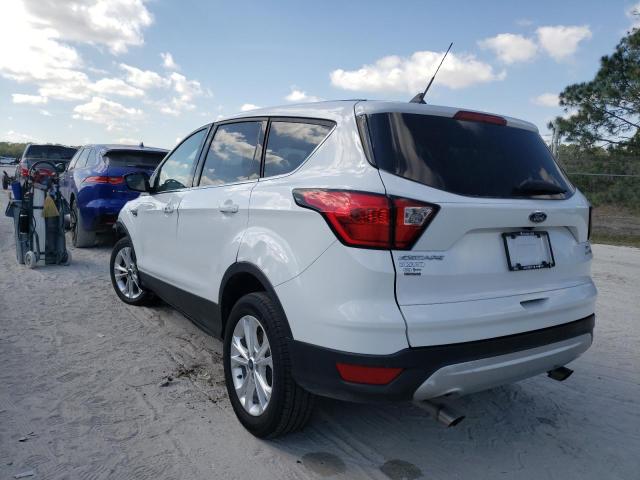 Photo 2 from auction – 2019 FORD ESCAPE SE with VIN 1FMCU9GD0KUB31578