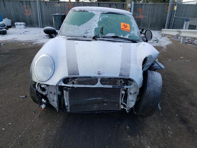 Photo 5 from auction – 2004 MINI COOPER with VIN WMWRC33424TJ56539