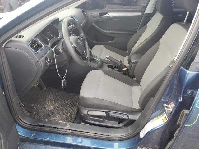 Photo 7 from auction – 2017 VOLKSWAGEN JETTA S with VIN 3VW2B7AJ7HM373142