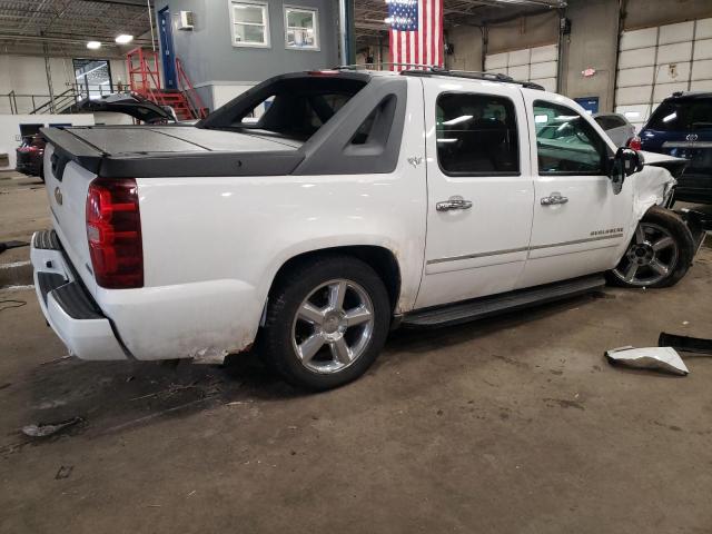 Photo 3 from auction – 2011 CHEVROLET AVALANCHE with VIN 3GNTKGE36BG212314
