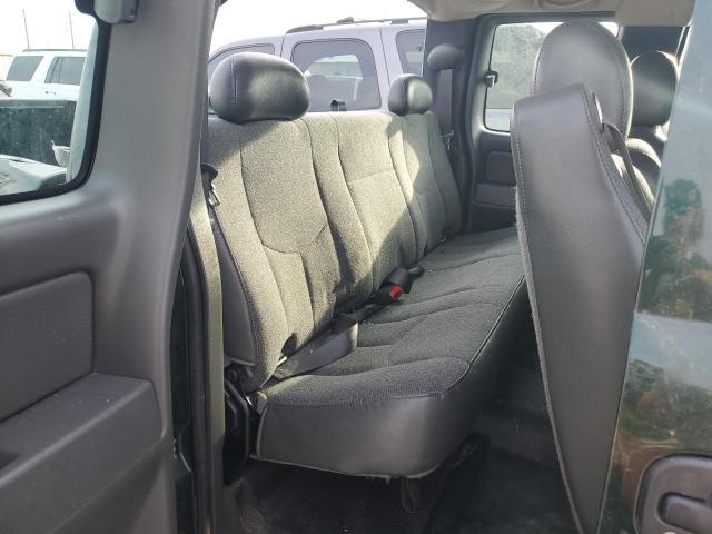 Photo 10 from auction – 2005 CHEVROLET SLVRD 1500 with VIN 1GCEC19Z15Z271513