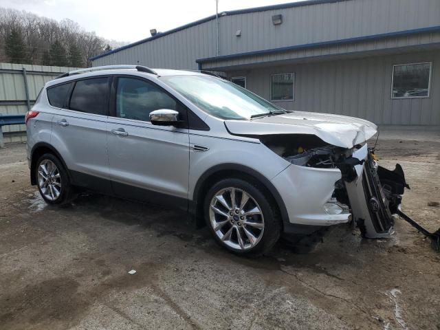 Photo 4 from auction – 2016 FORD ESCAPE SE with VIN 1FMCU9GX7GUB45012