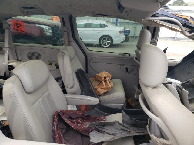 Photo 11 from auction – 2005 CHRYSLER TOWN & COU with VIN 2C4GP54L35R136521