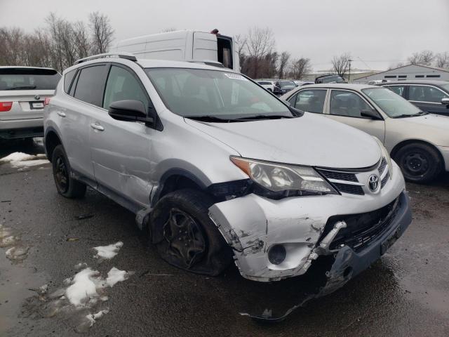 Photo 4 from auction – 2015 TOYOTA RAV4 LE with VIN 2T3BFREV7FW256382