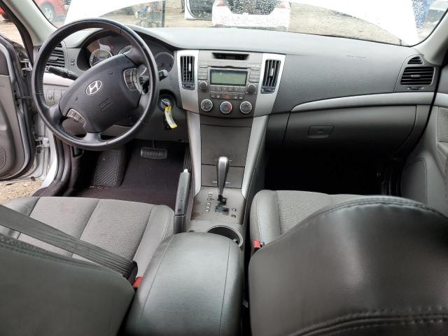 Photo 8 from auction – 2010 HYUNDAI SONATA SE with VIN 5NPEU4AF7AH618411