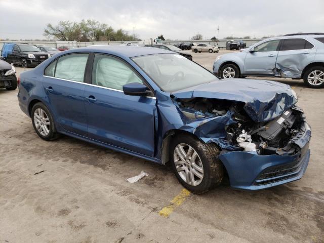 Photo 4 from auction – 2017 VOLKSWAGEN JETTA S with VIN 3VW2B7AJ3HM218555