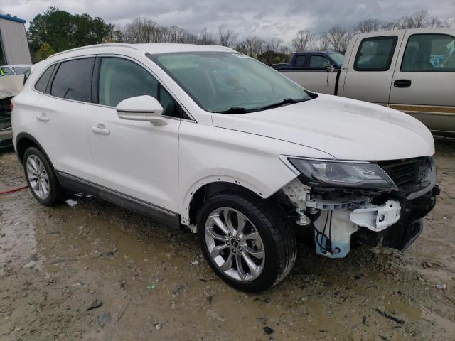 Photo 4 from auction – 2016 LINCOLN MKC SELECT with VIN 5LMCJ2C90GUJ21350