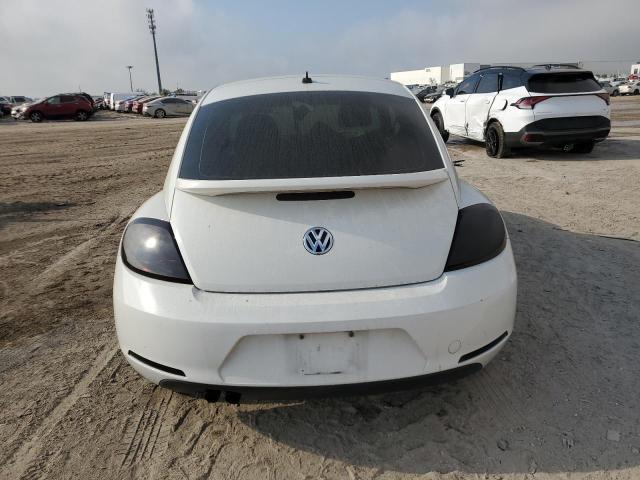 Photo 6 from auction – 2014 VOLKSWAGEN BEETLE with VIN 3VWFP7AT3EM626490
