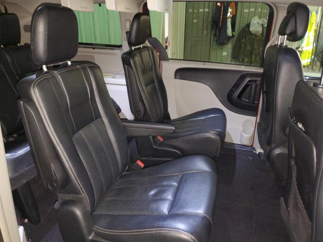 Photo 11 from auction – 2015 CHRYSLER TOWN & COU with VIN 2C4RC1CG9FR520998