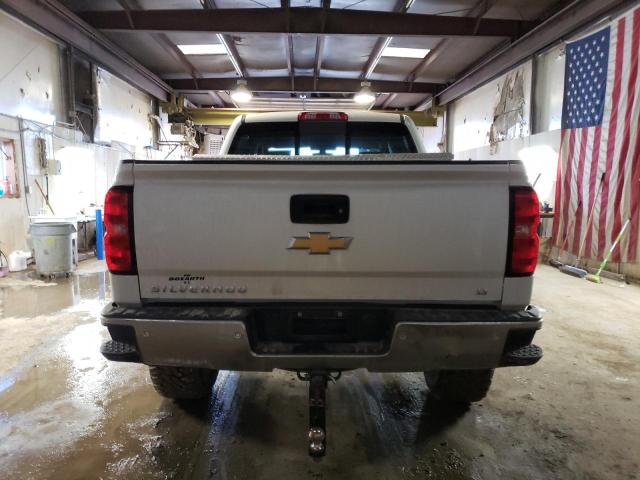 Photo 6 from auction – 2018 CHEVROLET SILVERADO with VIN 3GCUKREC1JG448229