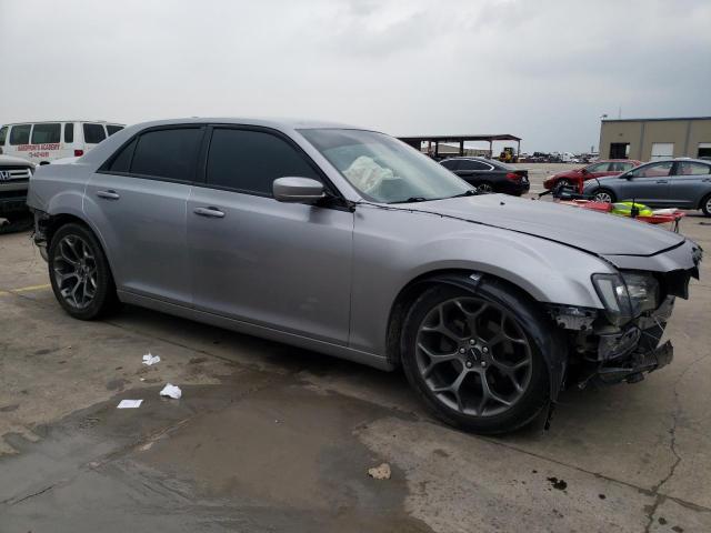 Photo 4 from auction – 2018 CHRYSLER 300 S with VIN 2C3CCABG2JH227230