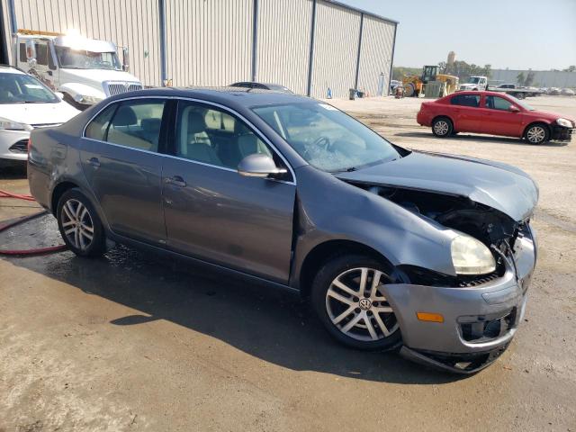 Photo 4 from auction – 2005 VOLKSWAGEN JETTA with VIN 3VWSF71KX5M615902