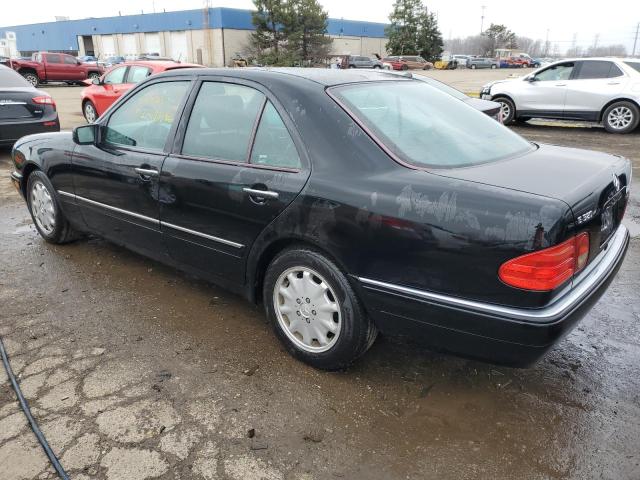 Photo 2 from auction – 1998 MERCEDES-BENZ E 320 with VIN WDBJF65FXWA520856