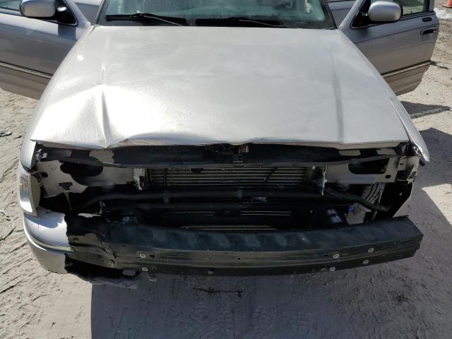 Photo 11 from auction – 2003 MERCURY GRAND MARQ with VIN 2MEFM74W63X706626