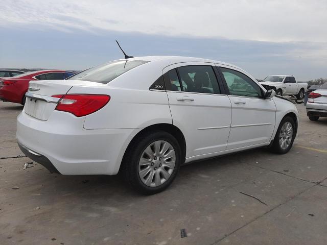 Photo 3 from auction – 2014 CHRYSLER 200 LX with VIN 1C3CCBAB3EN238018