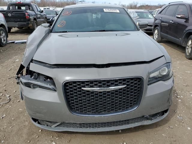 Фото 5 с аукциона – 2019 CHRYSLER 300 S с VIN 2C3CCABG8KH654140