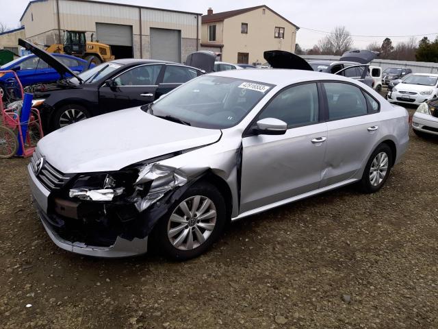 VOLKSWAGEN PASSAT S 2014 with VIN 1VWAP7A34EC015721 - Photo from auction